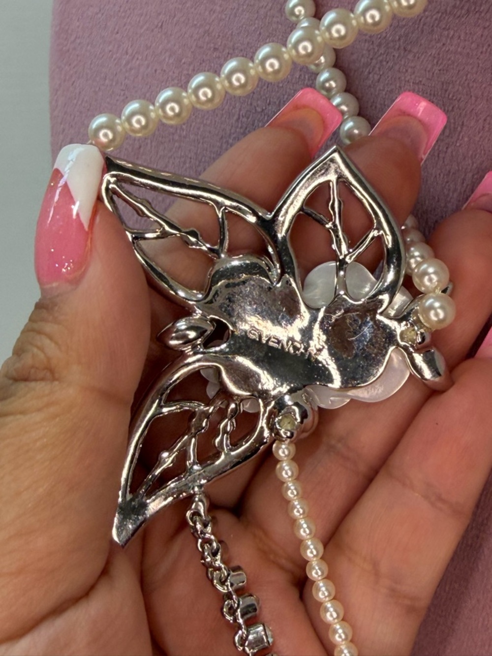 Givenchy Flower Necklace - Picture 9 of 10